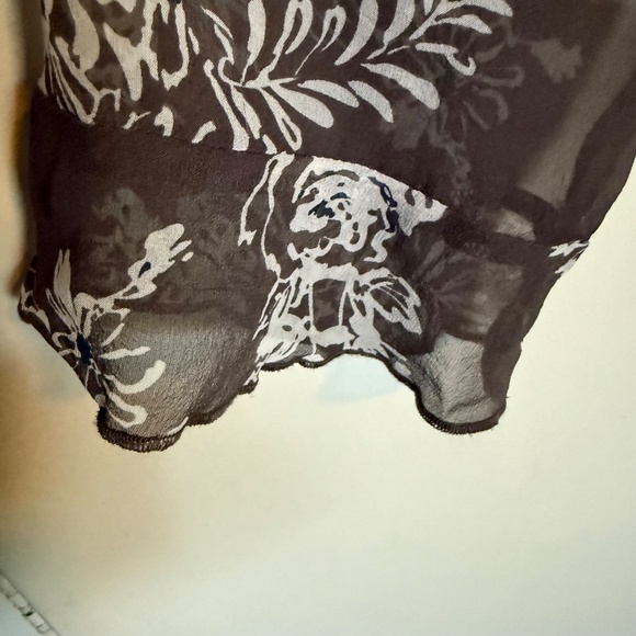 Tyler Boe 100% Silk Floral Blouse Ruffled Size‎ 6 - Picture 5 of 13